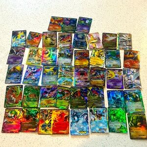 Massive lot of 35 very rare Pokémon cards all real